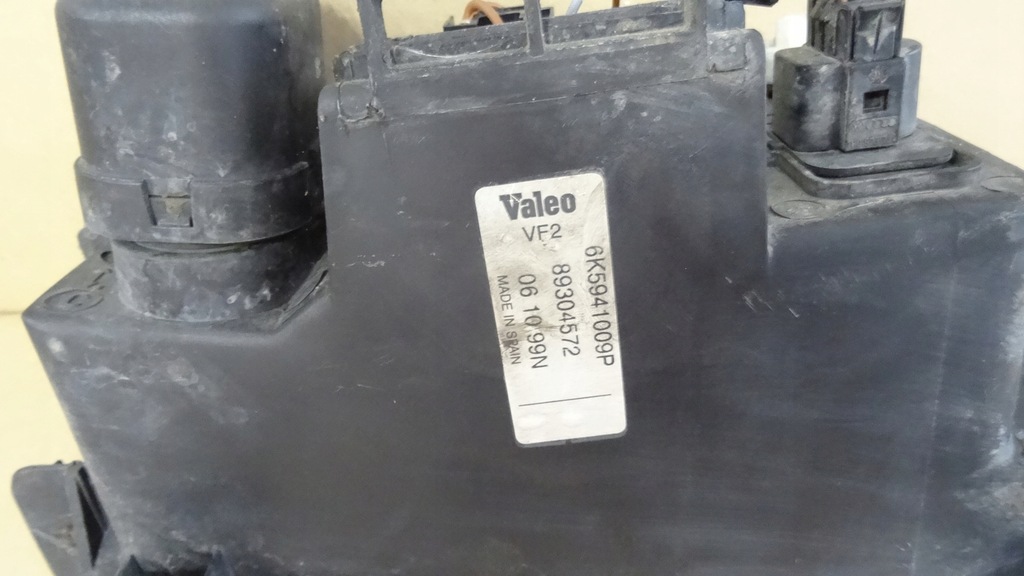 фото №4, Polo vario фара лампа левая левый перед