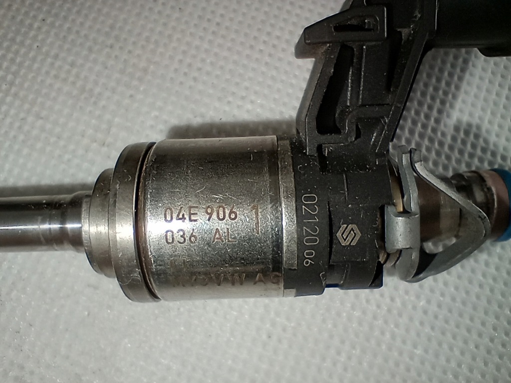 фото №9, Ibiza v 6f 1.0tsi dkl 2020 молдинг упорскування форсунки 04c133320g europa