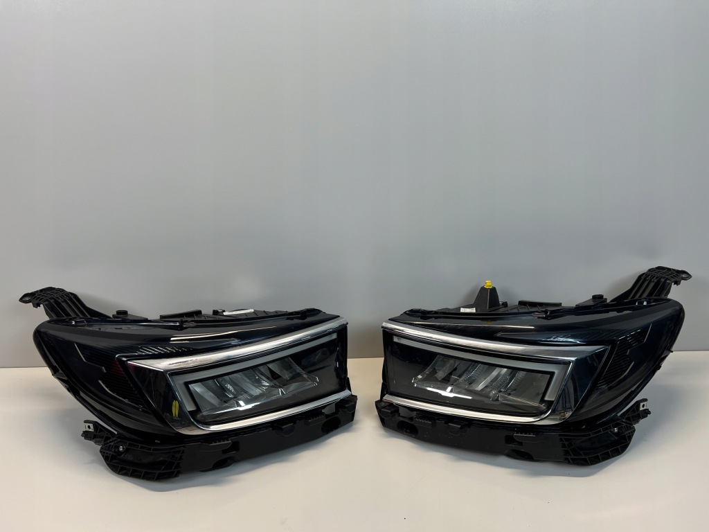 фото №1, Opel grandland x lift лампа левая правая передняя full led