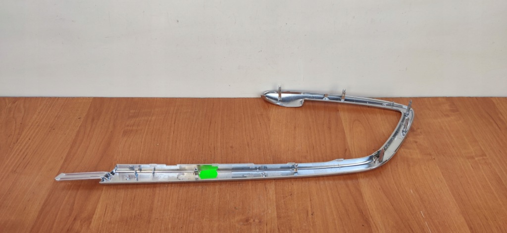 фото №2, Volvo xc60 правая молдинг дверь перед хром рамка