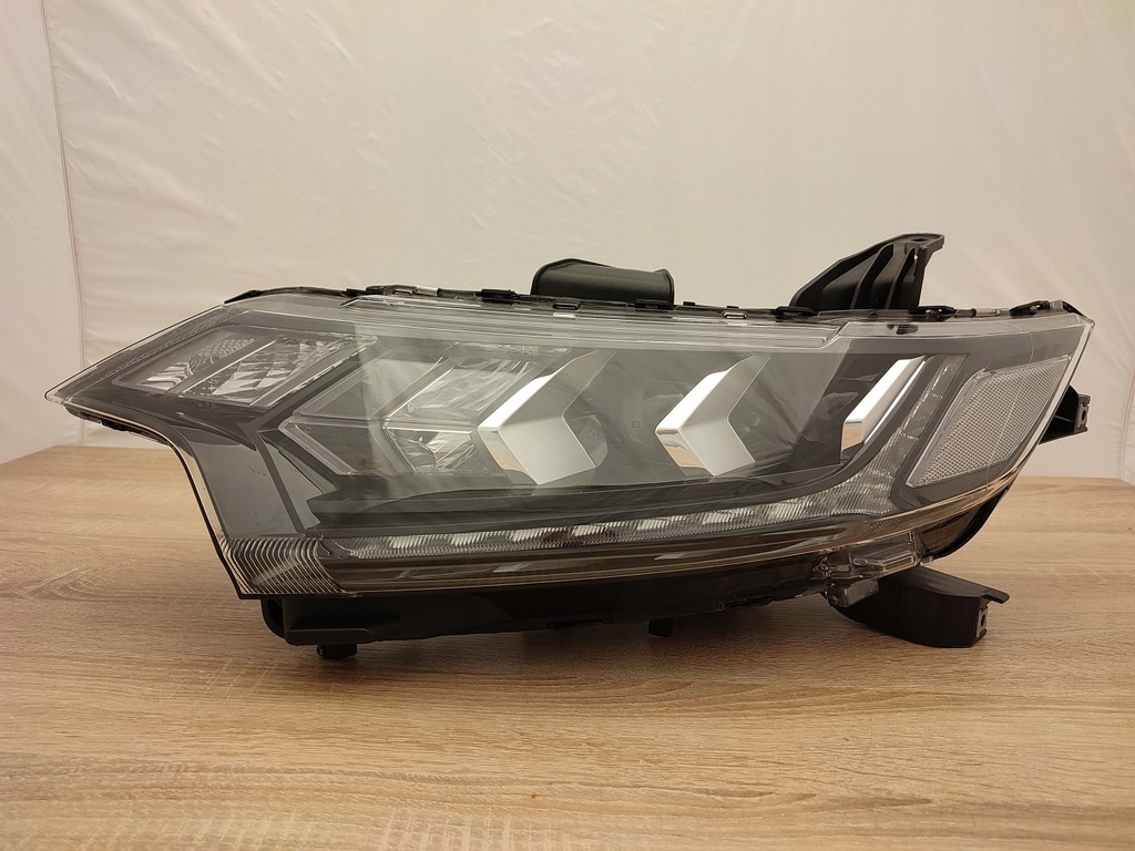 фото №1, Mitsubishi outlander 2018- lift лівий full led eur