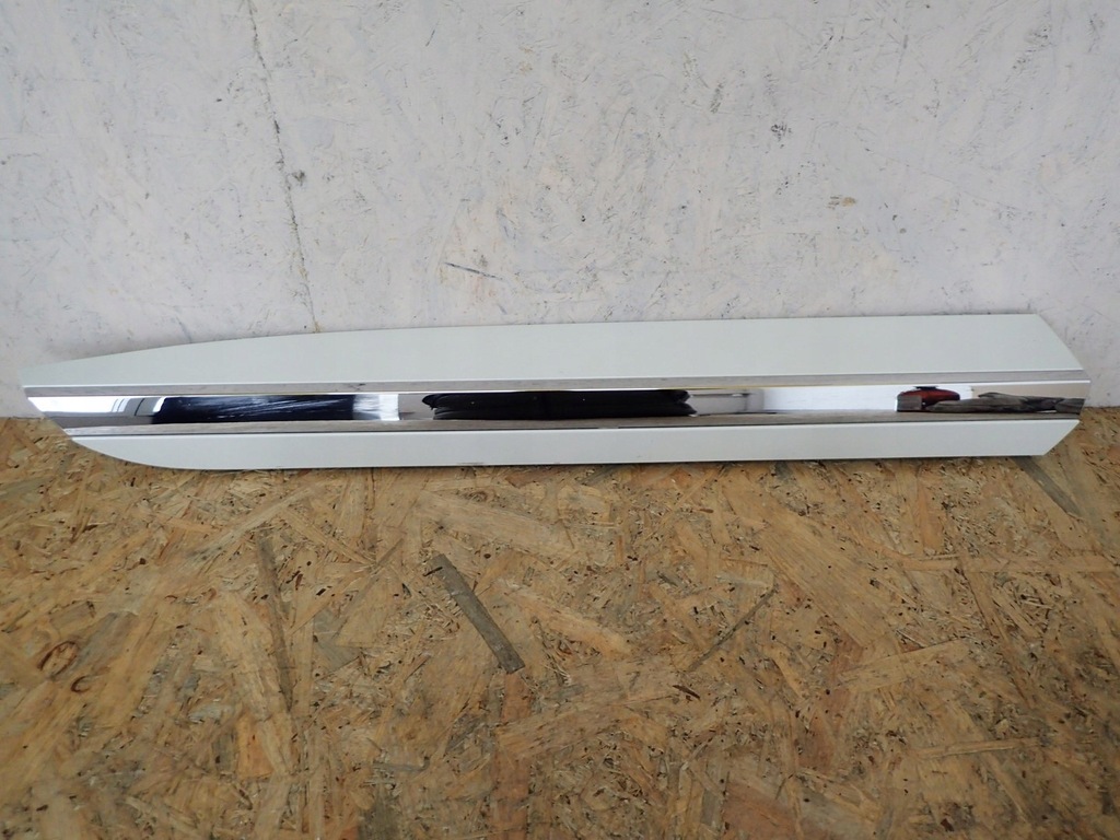 фото №1, Молдинг дверь правое задние задняя vw arteon 3g8853992b