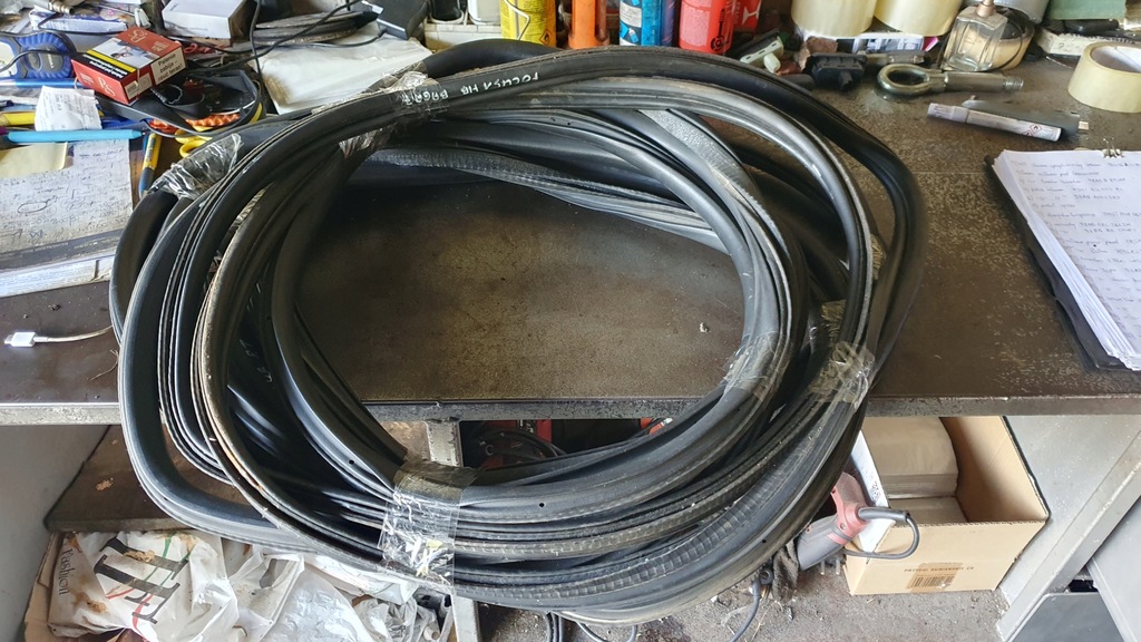 фото №1, Peugeot 207 hb 5 дверь - прокладка дверь левый перед