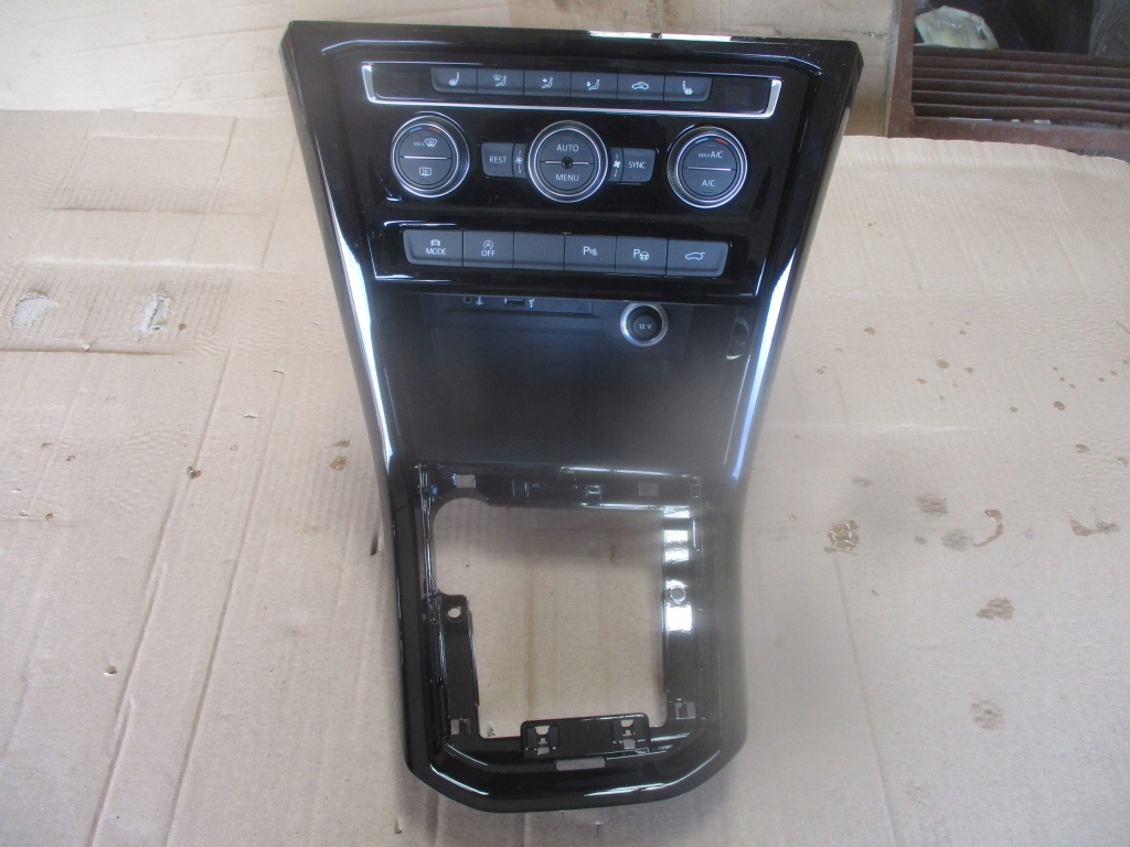 фото №1, Панель кондиционера рамка 5g0907044cj vw passat b8