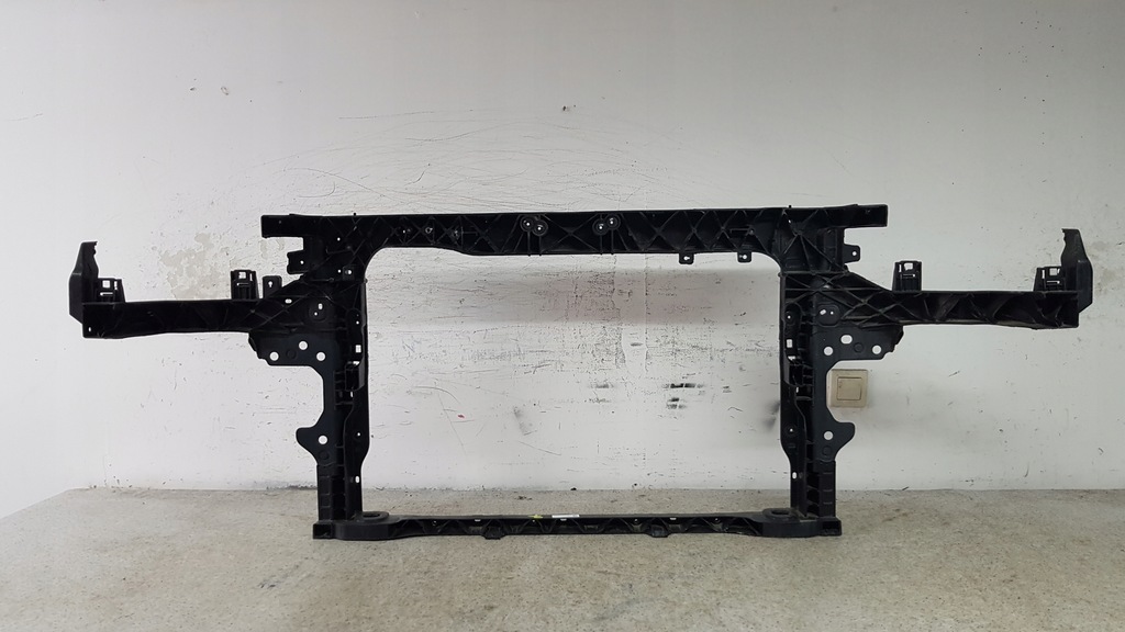 фото №7, Kia niro ev pas передний усилитель 8184