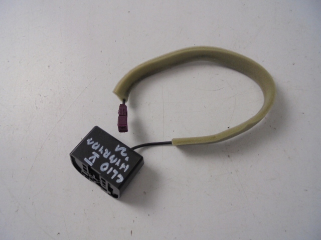 фото №1, Антенна gps renault clio v 19- symbioz captur ii