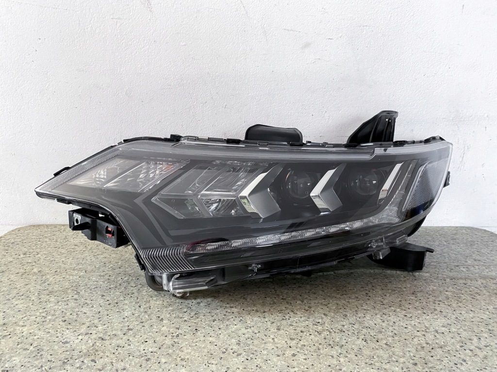 Купити Фара ліва mitsubishi outlnder 3 рестайлінг  2018- full led 8301d3-31