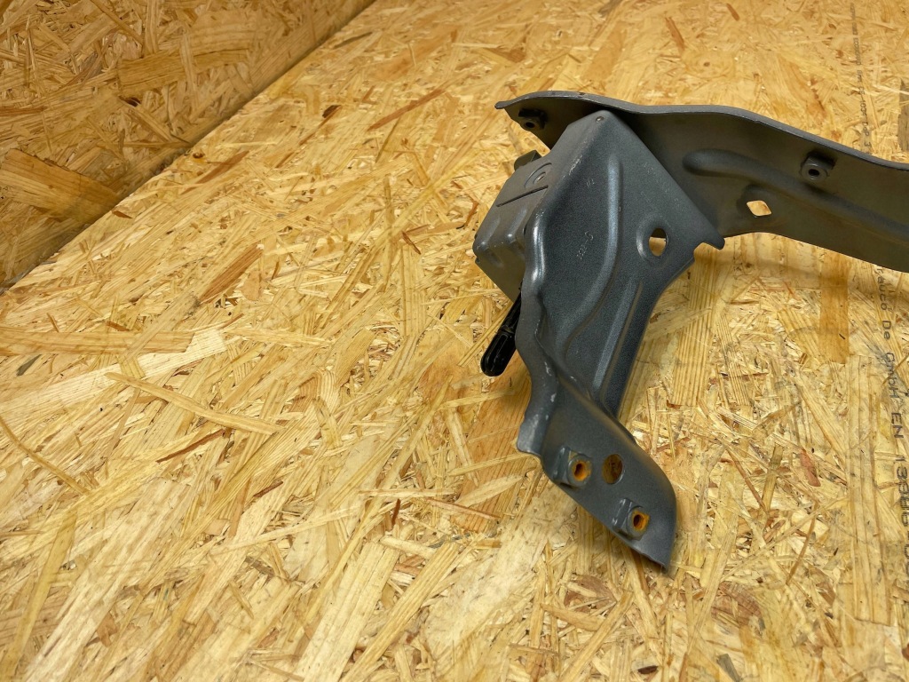 Кронштейн панель фари кронштейн лампи поперечина перед dacia jogger iii 625199663r 20- Недорого