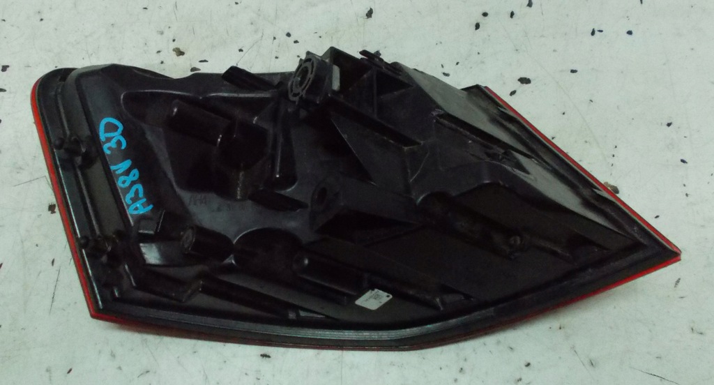 фото №6, Audi a3 8v 3d лампа правый задняя led 8v3945096b