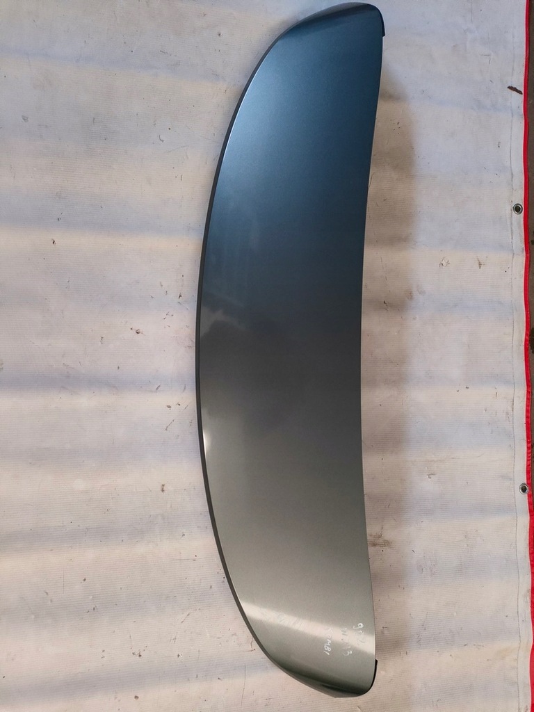 фото №1, Mercedes w213 kombi накладка крышки 992