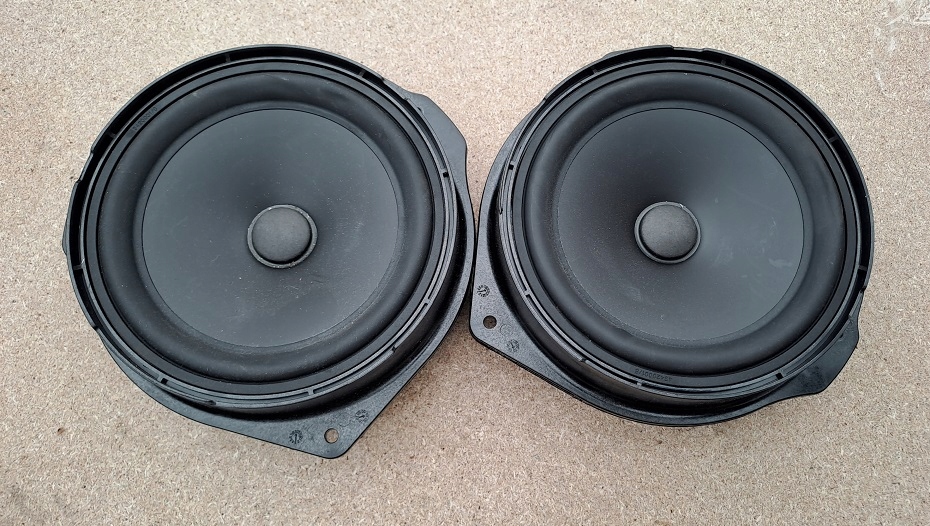 фото №1, Mercedes w204 glk динамик дверь logic7 a2048205502