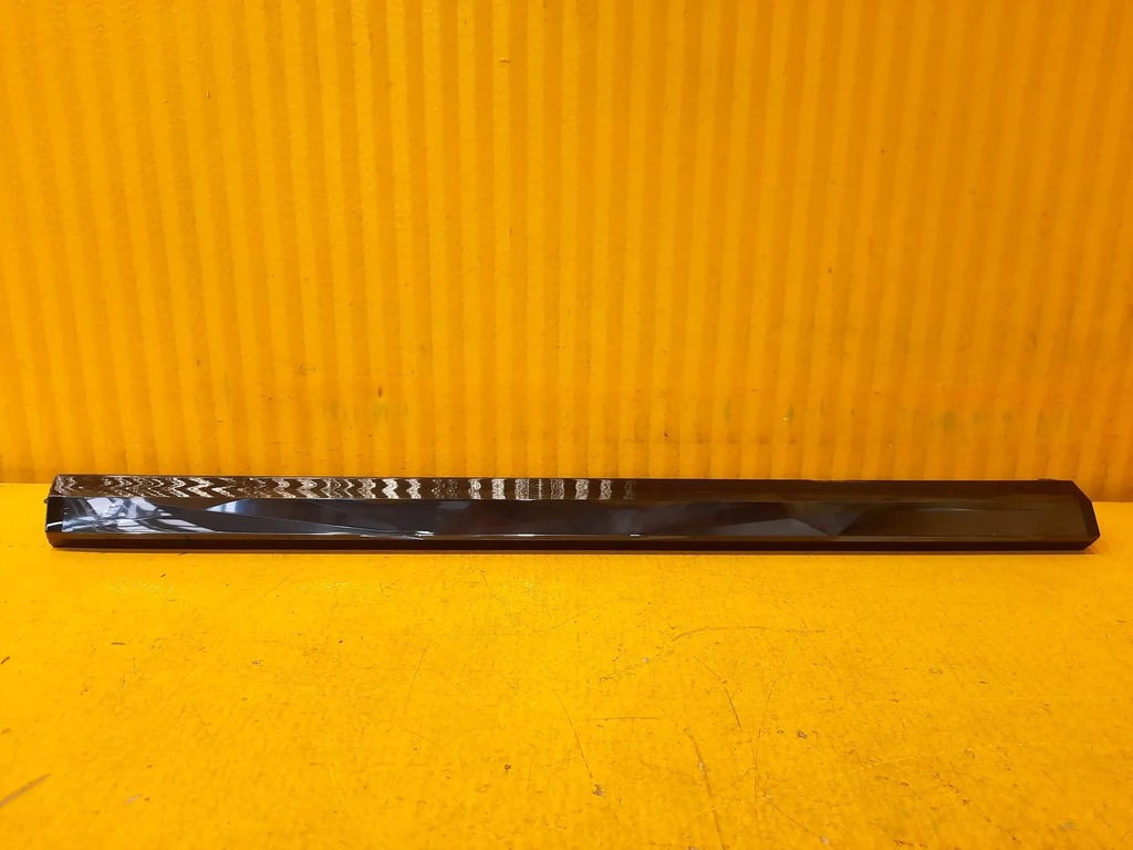 фото №1, Bmw 7 g70 dekor панель 5a93dc7 маленький ryski