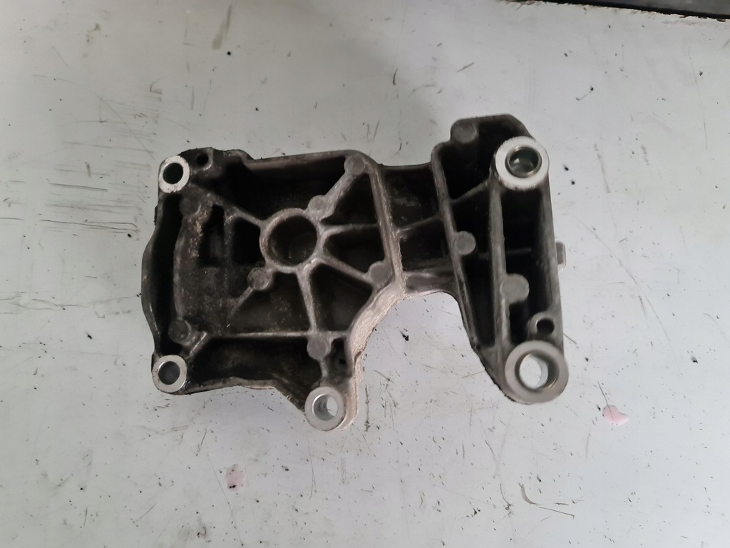 фото №4, Кронштейн генератора audi a8 d3 4.2 fsi 079903805ad