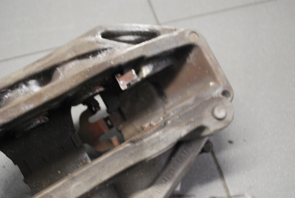 фото №5, Суппорт тормозной правый audi q7 4m 4m0615106ar