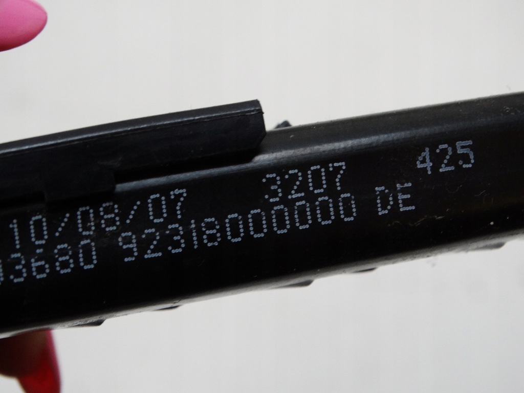 фото №10, Кронштейн напрямна поперечина права octavia ii 1t0857819