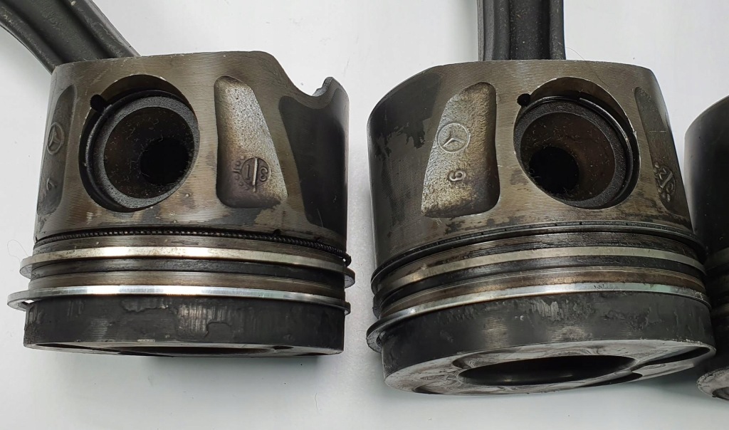 Поршень + шатун jeep grand cherokee iii wh 3.0 crd 8340e Недорого