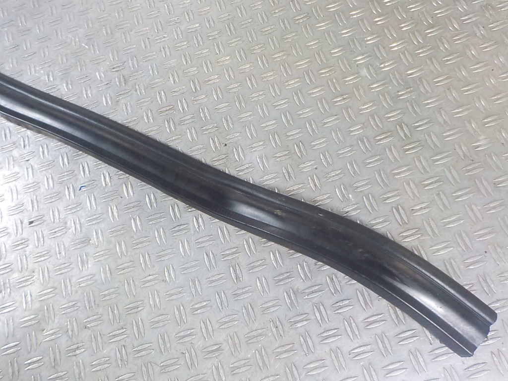 Mercedes ml166 11-15 прокладка жабо Оригинал