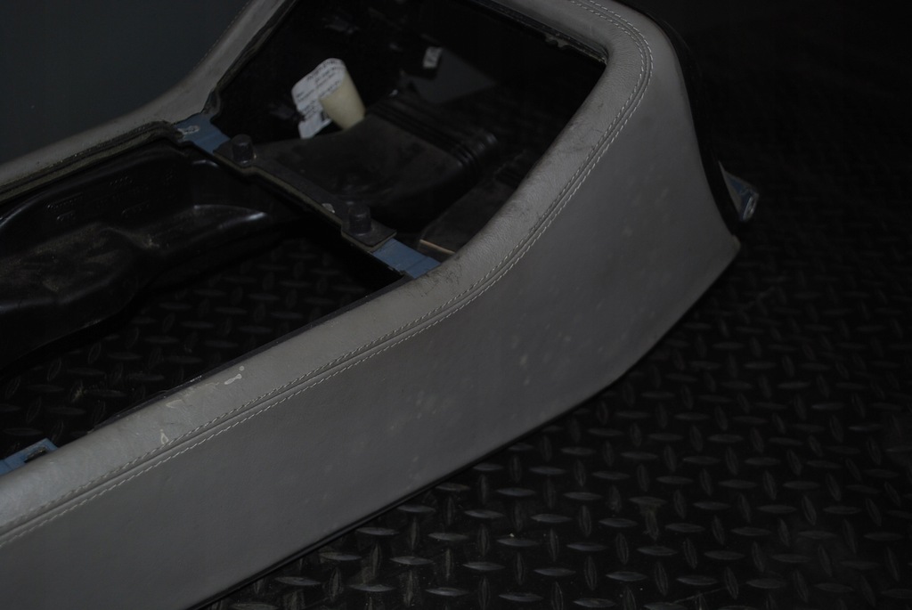 фото №6, Туннель средний кожа 4e0863241e audi a8 s8 d3 w12