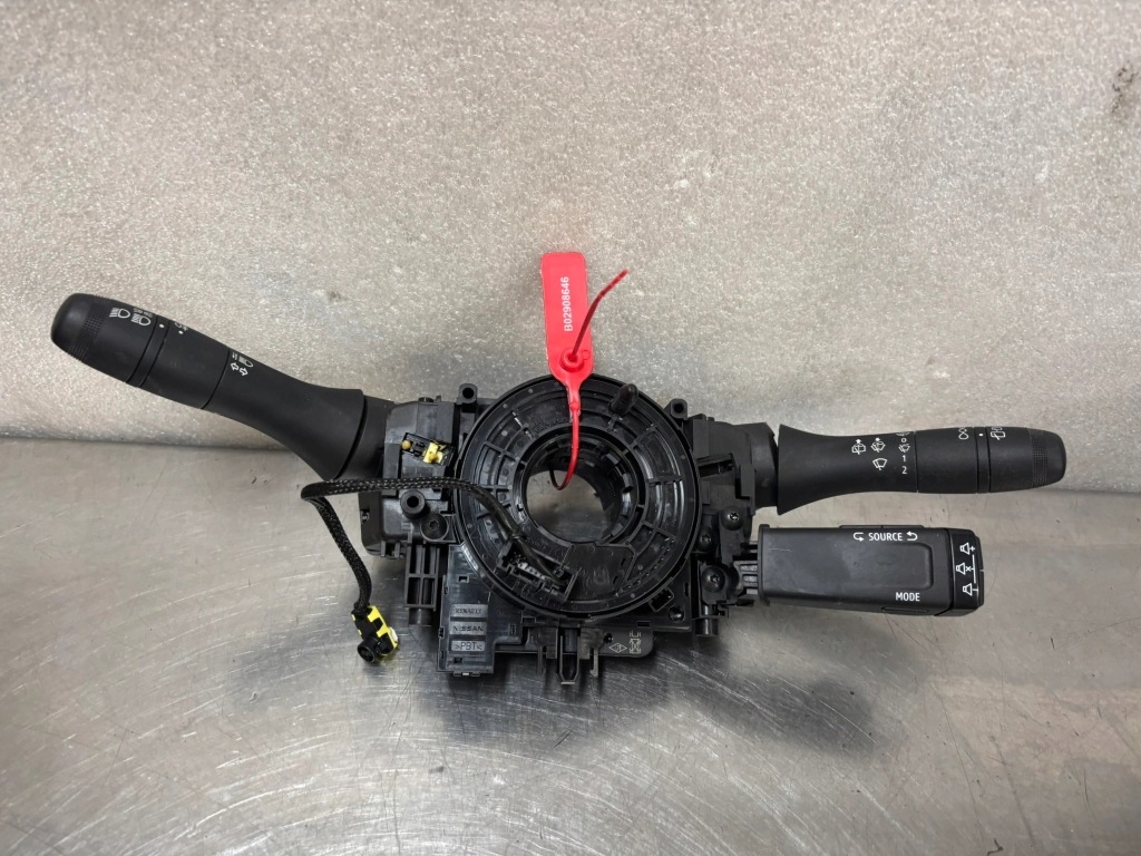 фото №1, Перемикач комбінований стрічка renault clio v 5 captur ii 2 255678675r