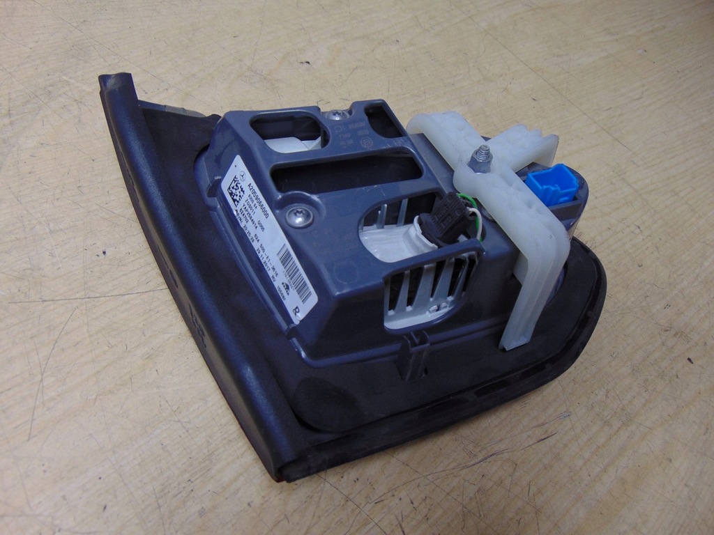 фото №13, Лампа правая задняя mercedes w205 kombi europa