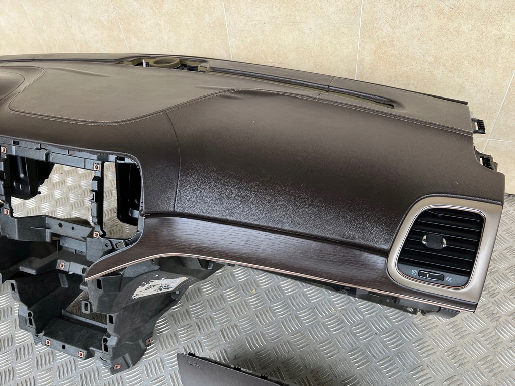 фото №5, Приборная панель консоль приборная панель grand cherokee wk2 lift