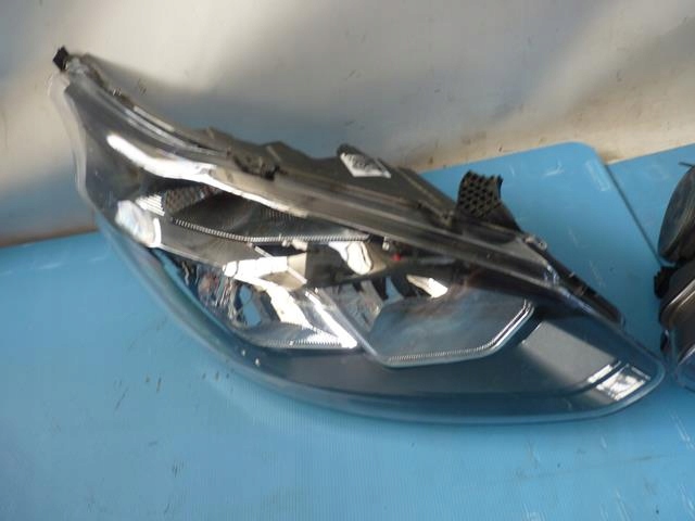 фото №1, Ford transit custom лампа правый перед оригинал 12-