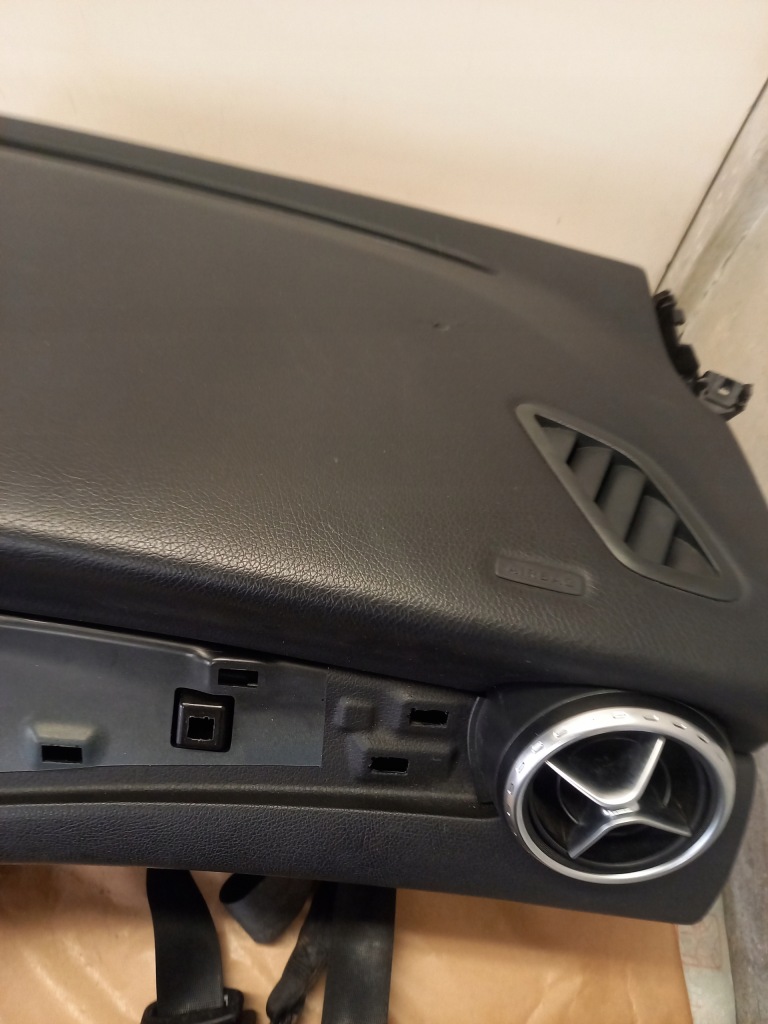 Панель  панель приладів 3x подушка безпеки 2x ремені mercedes gla x156 a156 Недорого