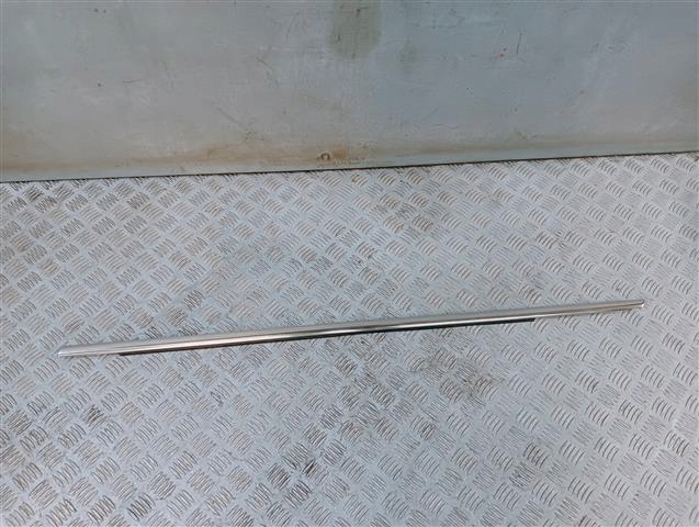 фото №1, Mm opel insignia молдинг уплотнитель 13228107