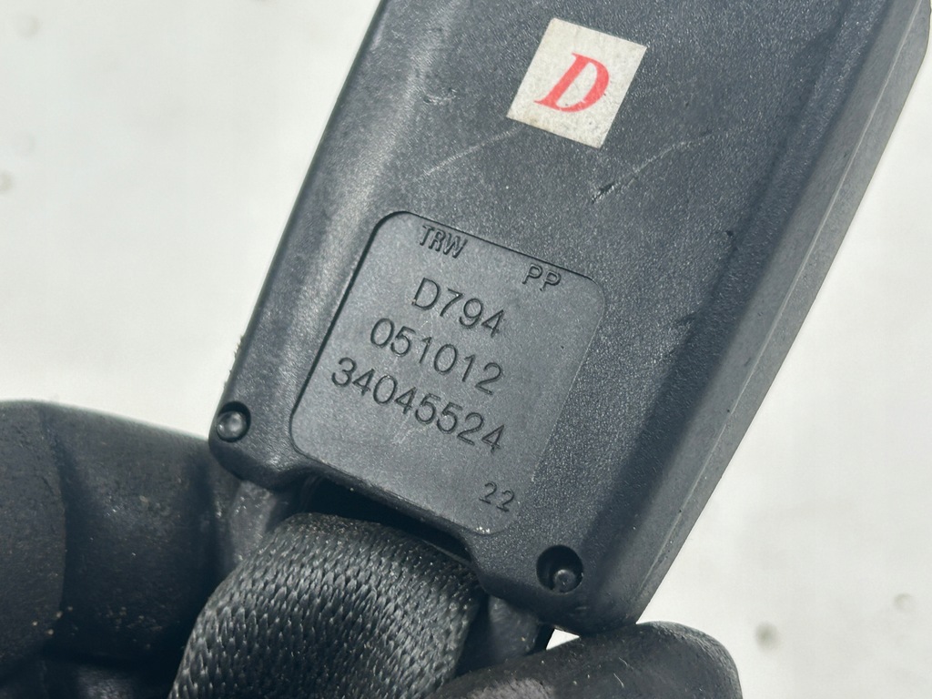 фото №4, Fiat 500 07- защёлки ремней сиденье задняя