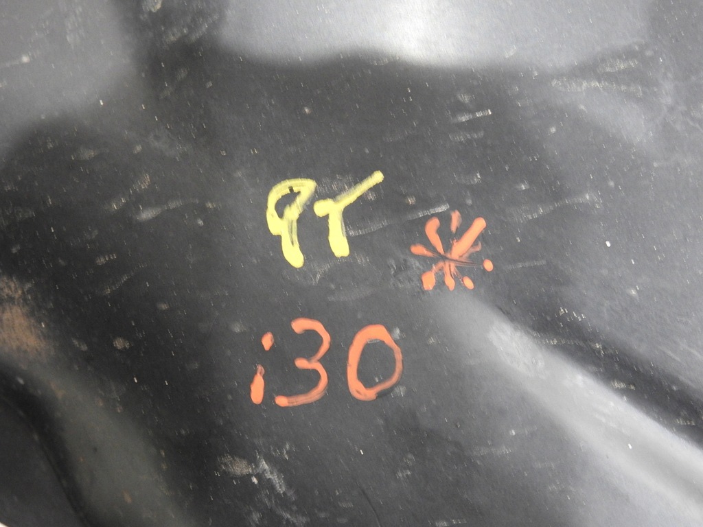 фото №7, Підкрилок правий задня hyundai i30 i 86826-2l000