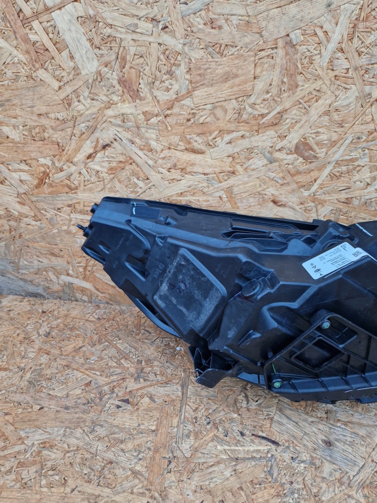 Tesla model 3 y рестайлинг  20- фара перед левая full led европа  1514952-00-c с Разборки