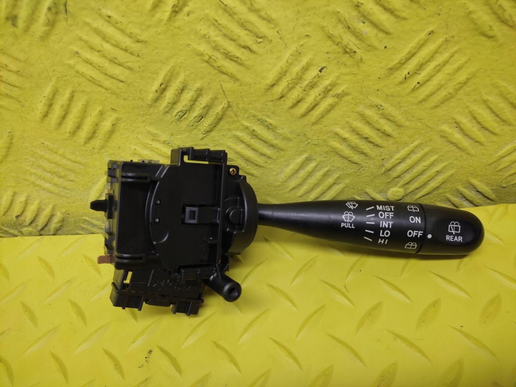 фото №1, Toyota yaris i переключатель дворник 173647