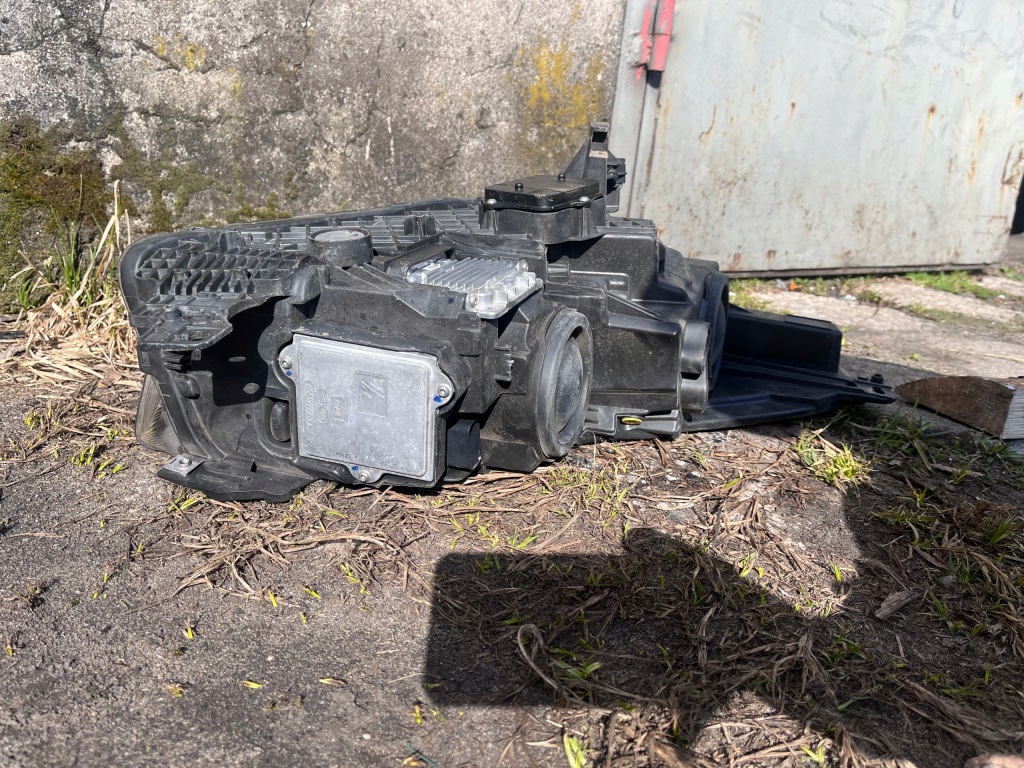 92 ford kuga mk2 рестайлінг  фара ксенон лівий led Київ