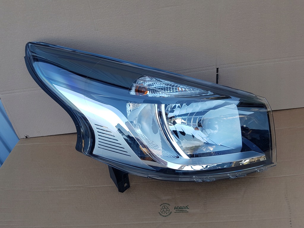 фото №1, Лампа перед правая renault trafic iii 14- nowa!!!!