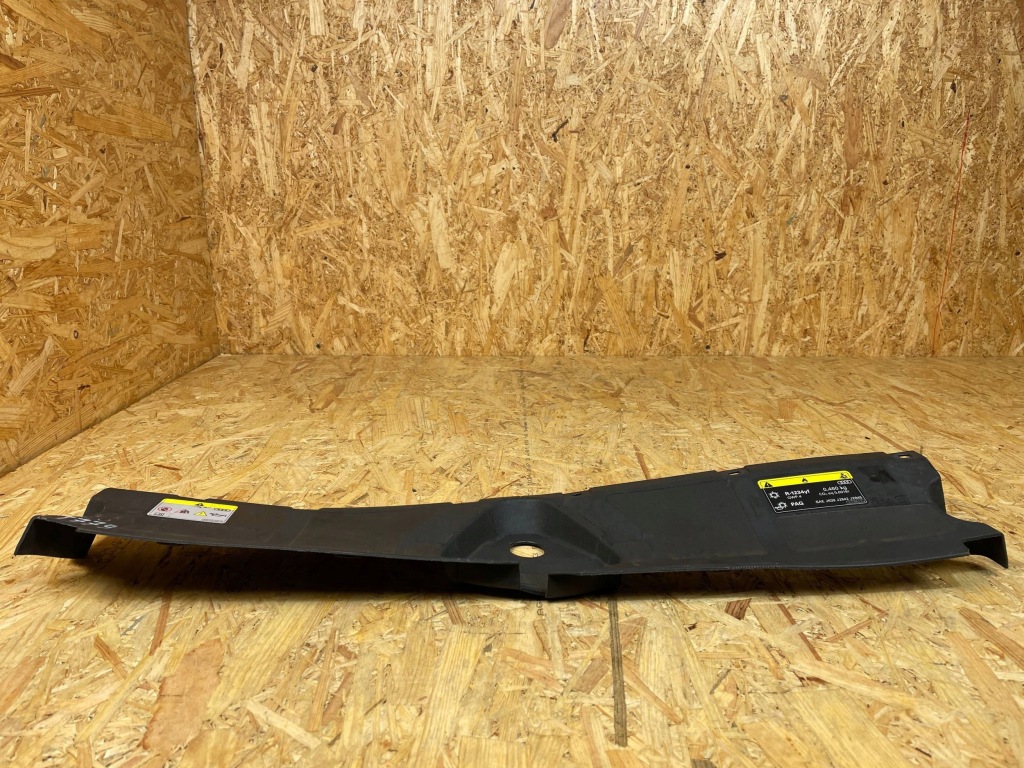 Накладка поперечина передній перед audi a3 8y 8y0121285 2020- Недорого