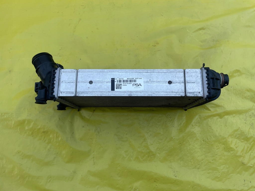 Peugeot 208 2 радіатор інтеркулер Оригінал