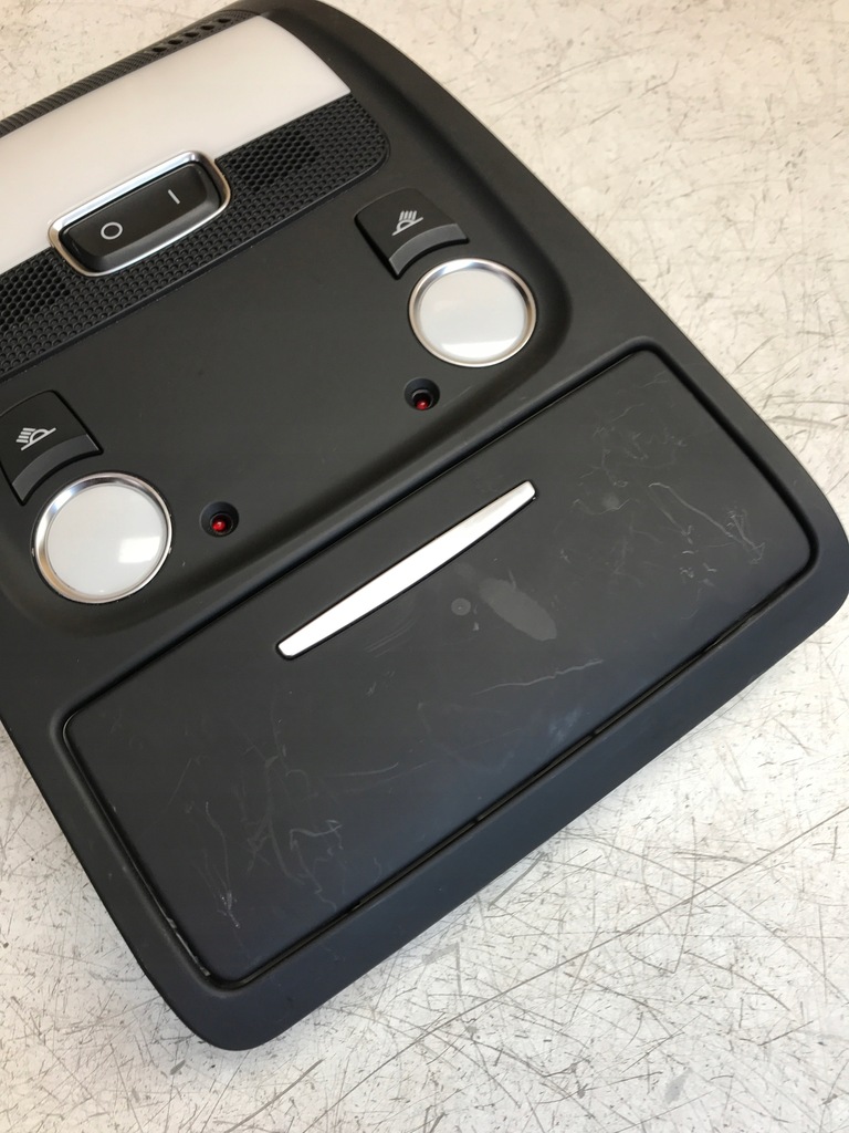 фото №3, Лампа потолочный audi оригинальный номер 8t0947135b