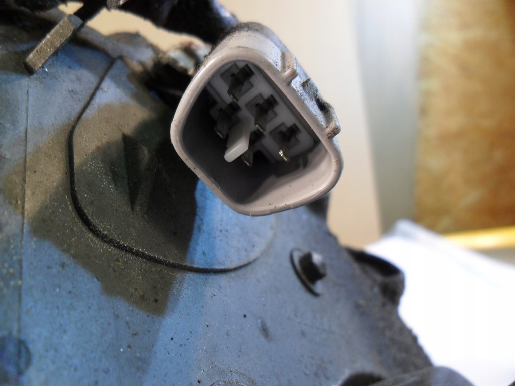 фото №16, Toyota yaris verso lift 03-06 фара лівий лампа