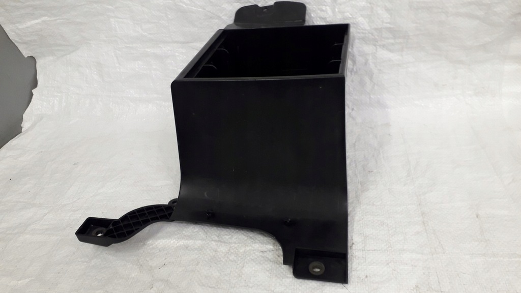 фото №3, Рамка каркас радио skoda octavia ii 1z0035227a