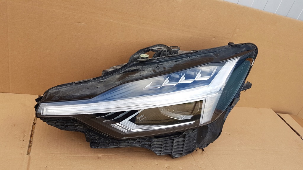 фото №9, Лампа перед ліва polestar ii 2 full led p31698070
