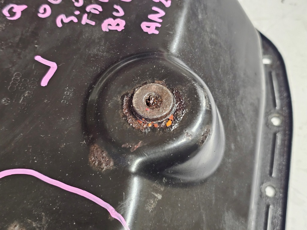 Audi q7 4l 06r 3.0 tdi bug поддон масляная 059103602f Киев