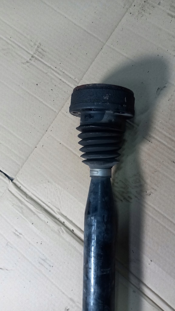 фото №2, Приводной вал правая vw polo 04r