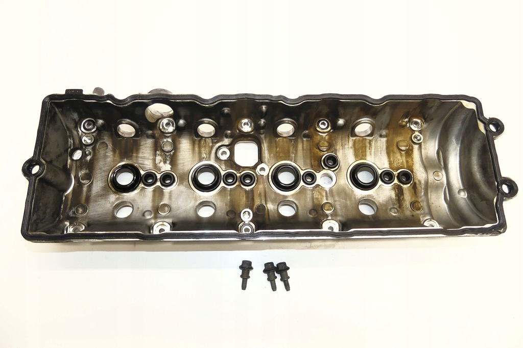 фото №11, Audi q7 sq7 q8 sq7 a8 d5 4.0 tdi v8 60tdi cza крышка клапанов правая + вентиляция картера