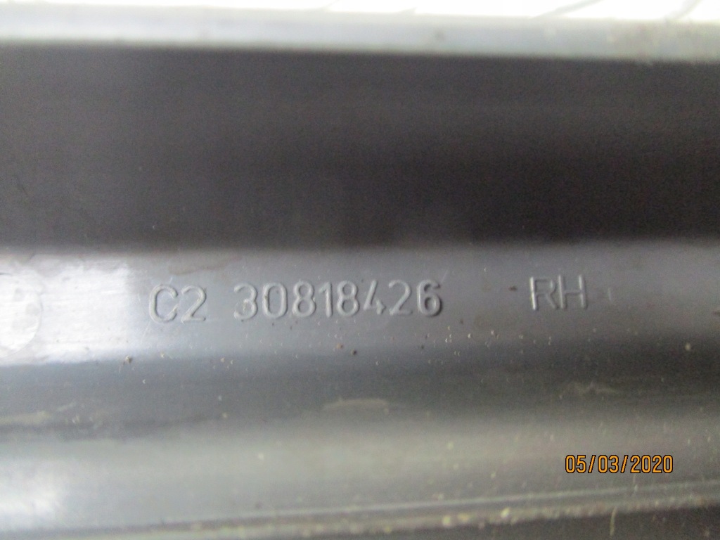 фото №5, Молдинг порог внутренняя правый перед volvo v40 i