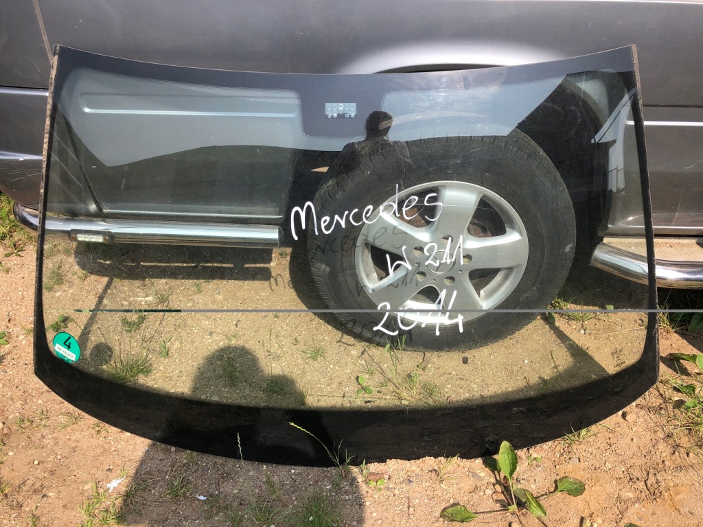 фото №1, Mercedes w211 стекло лобовое 2014r. оригинал