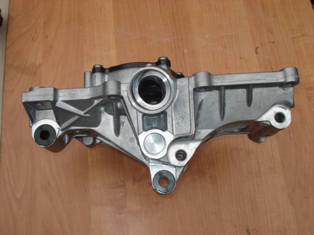 фото №13, Bmw x7 g07 насос wody термостат 5b43066