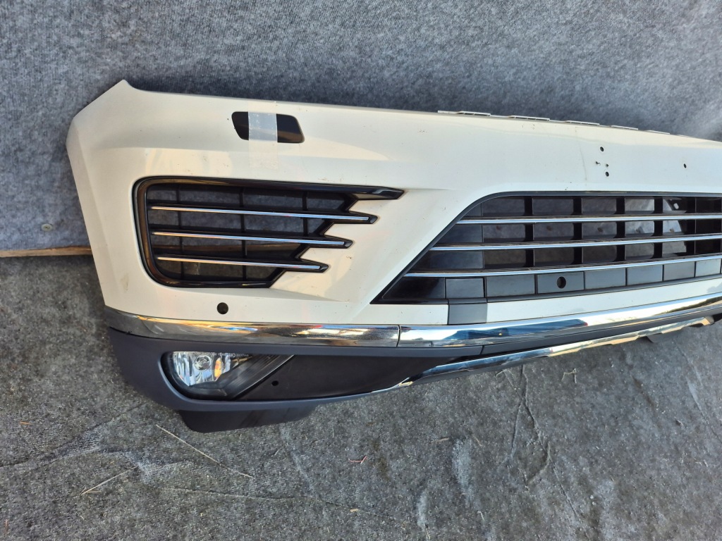 Vw touareg 7p рестайлинг  r-line 2014- бампер передок в Украине