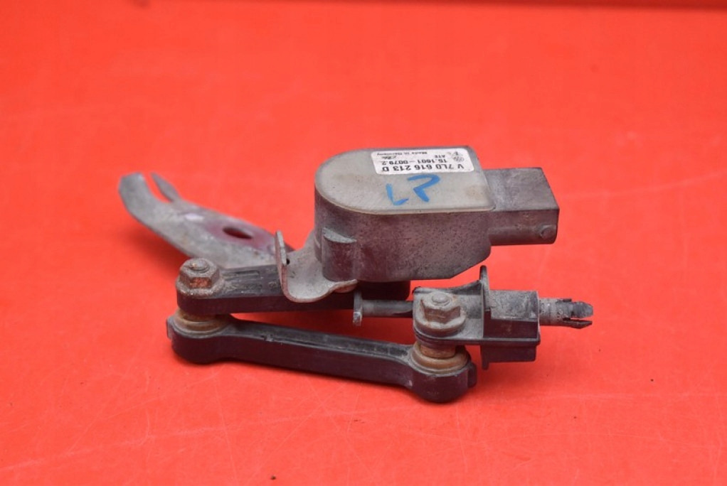 фото №6, Датчик выравнивание света левый перед 7l0616213d audi q7 4l lift 08-15