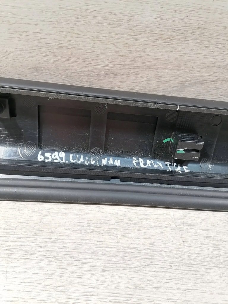 фото №8, Rolls royce cullinan молдинг дверь правый задняя 7448584-07