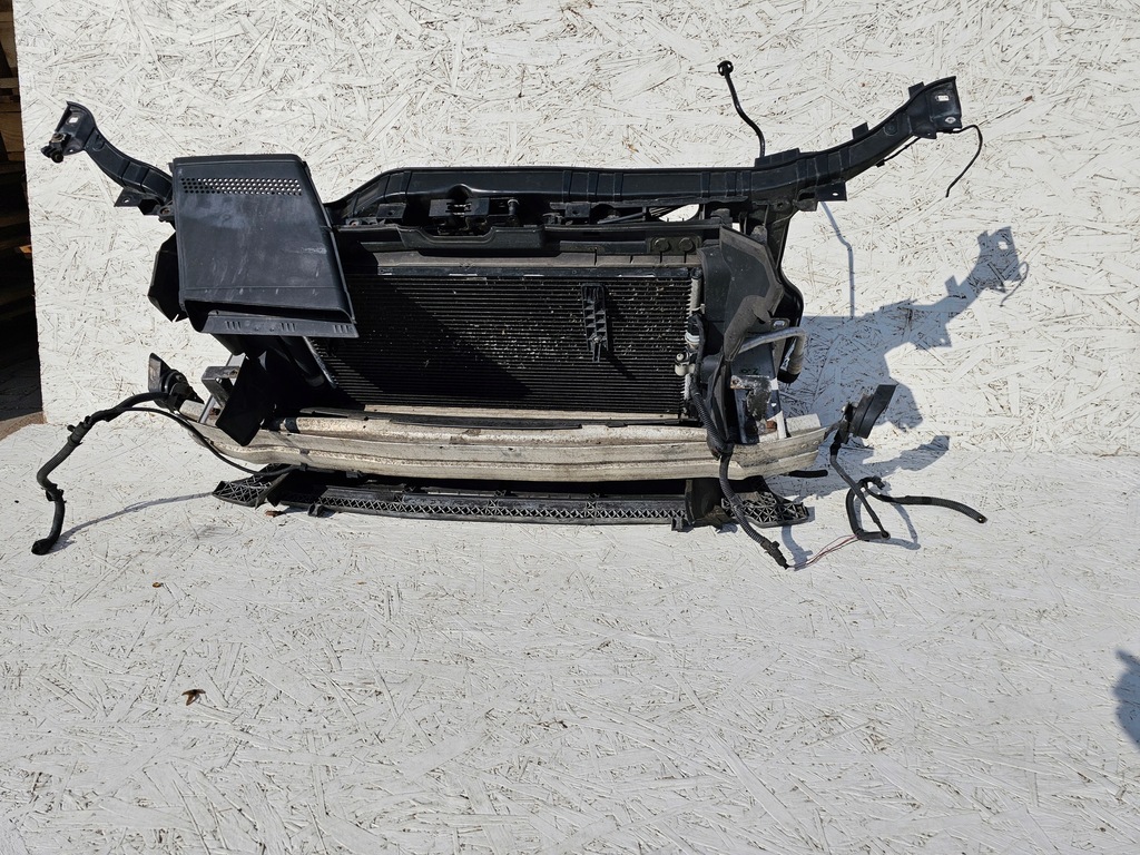 фото №1, Q5 8r pas передний радиатор 2,0 механическая коробка передач